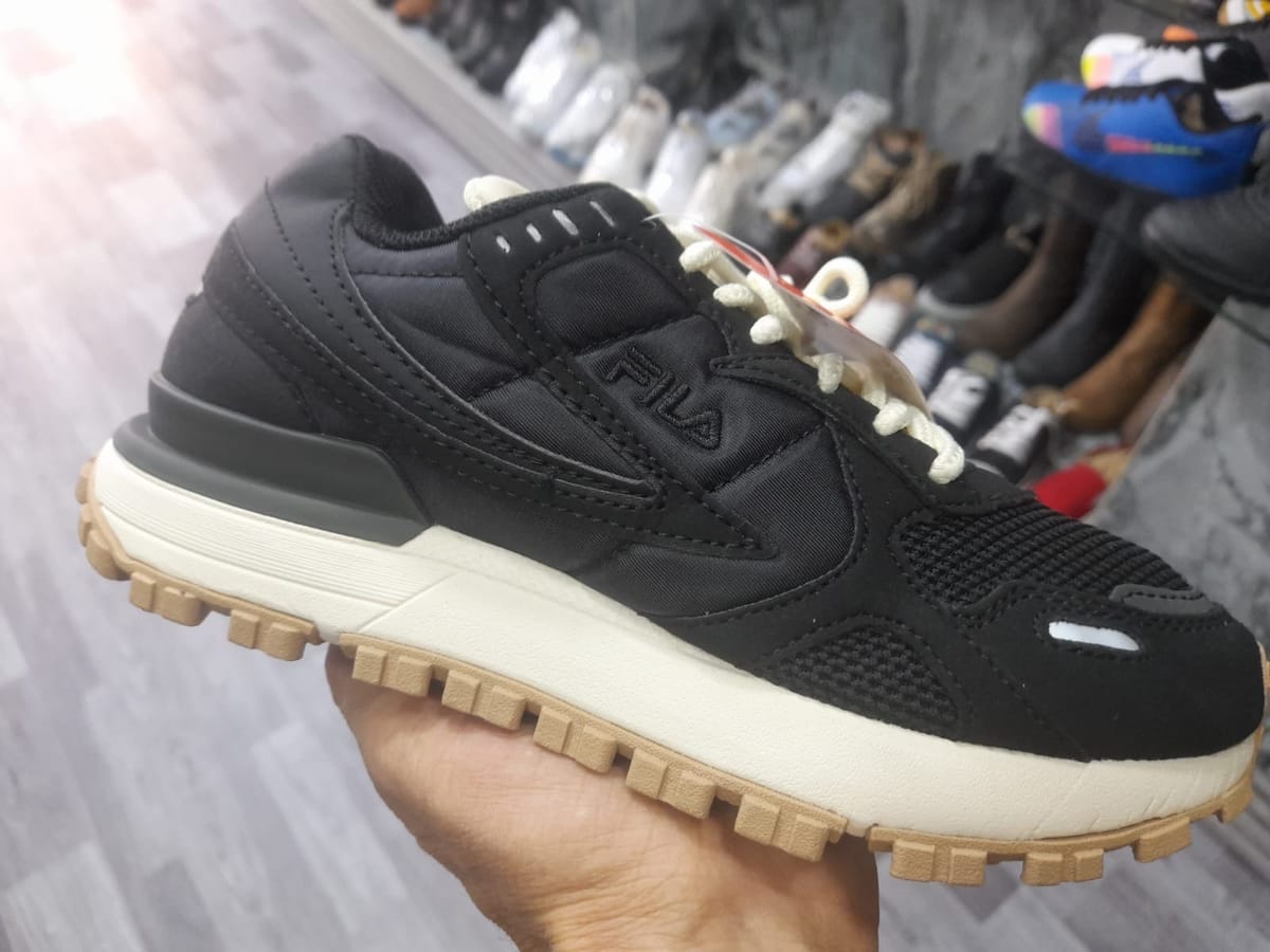 Fila Runner, Negro