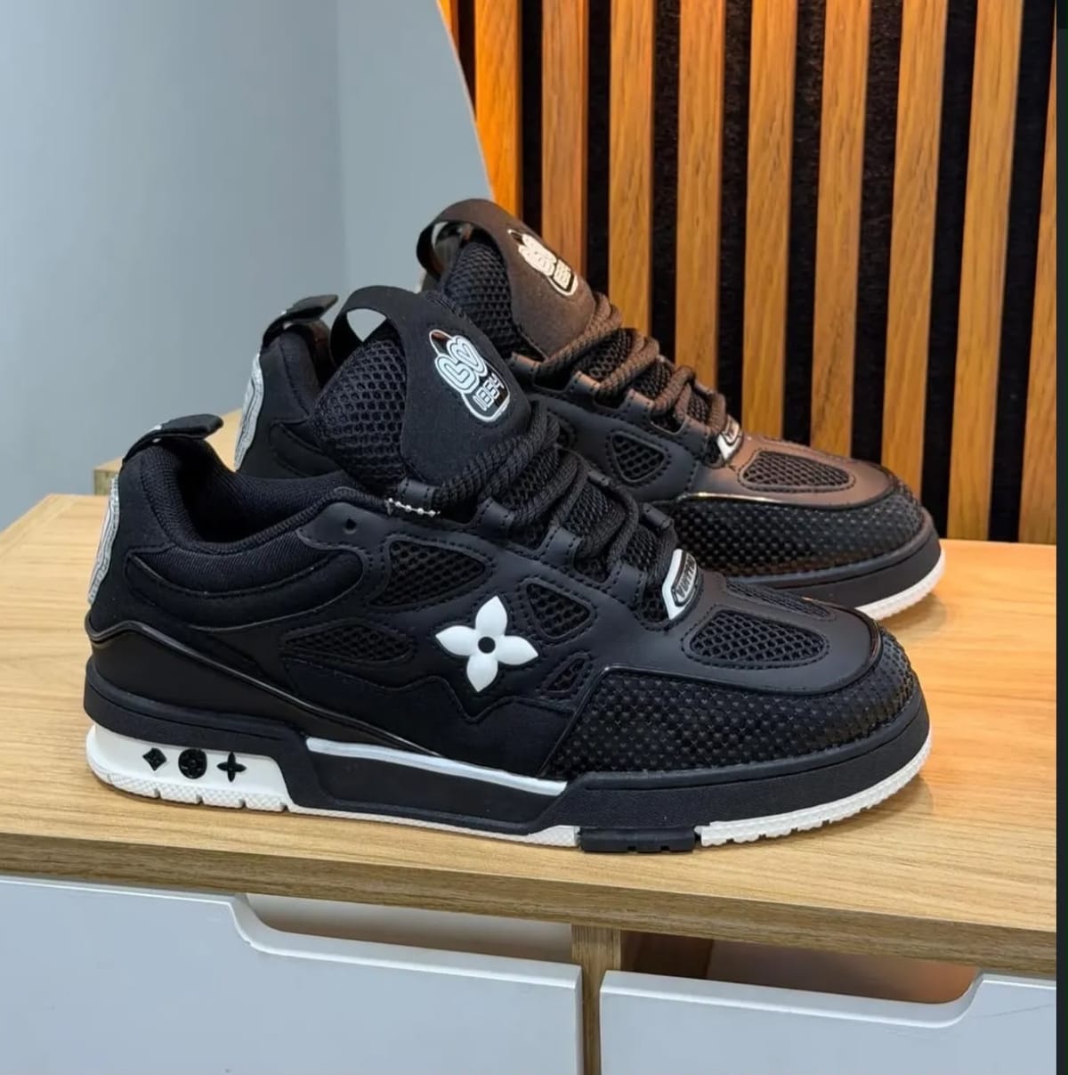 Louis Vuitton Trainer, Negro