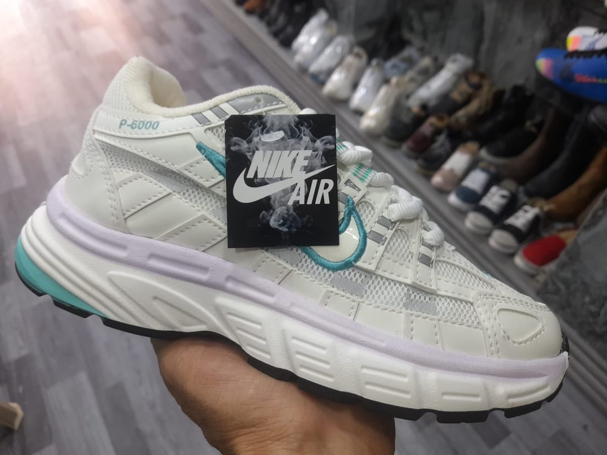 Nike P-6000, Blanco y lila