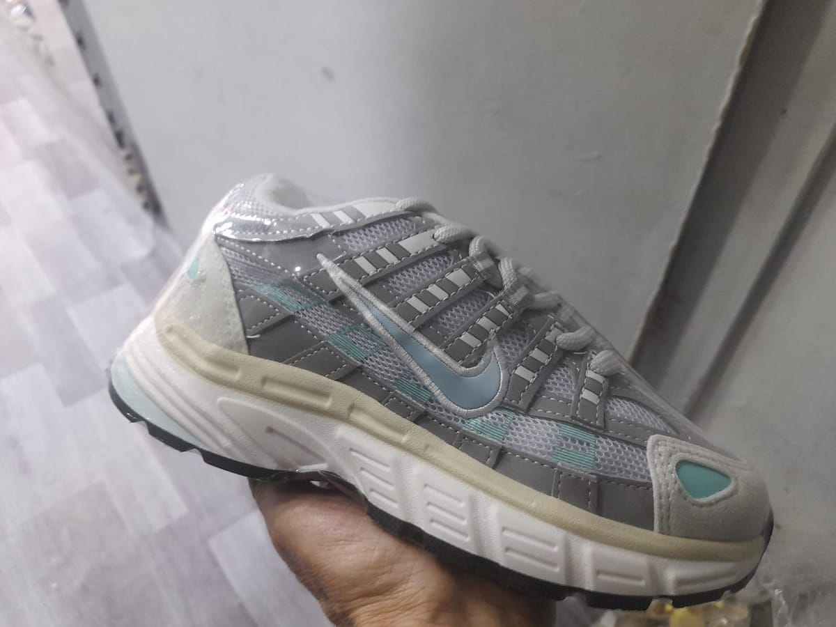 Nike P-6000, Gris y azul