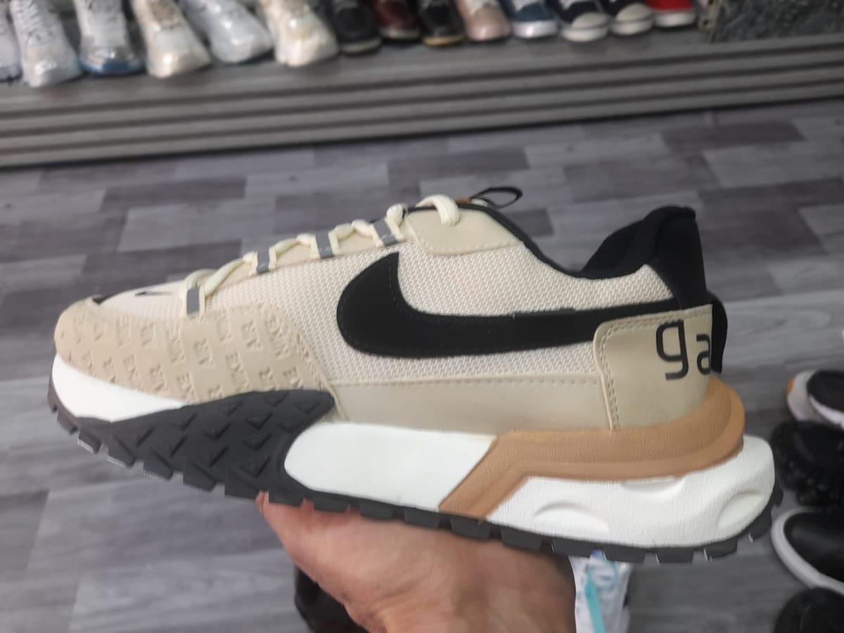 Nike Runner, Beige y negro, foto 2