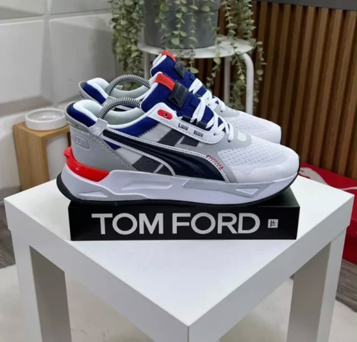 Puma Runner, Blanco y azul