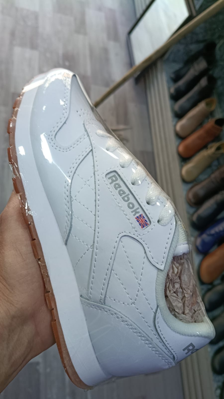Reebok Classic, Blanco charol